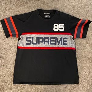 Supreme T-shirt/Jersey
